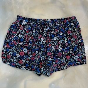 Flower patterned shorts